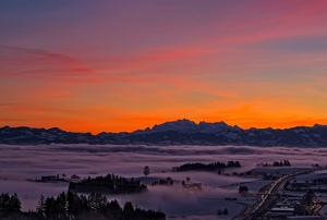 photo-1495277493816-4c359911b7f1