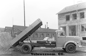 MERCEDES-BENZ-L6600K.