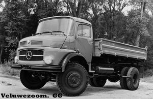 MERCEDES-BENZ-LAK1517.