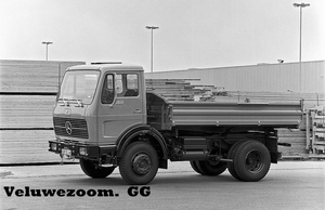 MERCEDES-1213.