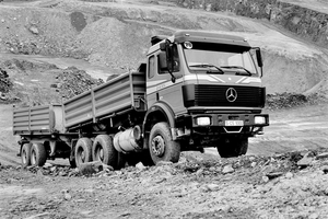 MERCEDES-BENZ