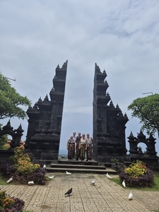 0310B62F-5A5D-439F-BCC0-916A511AE4FE