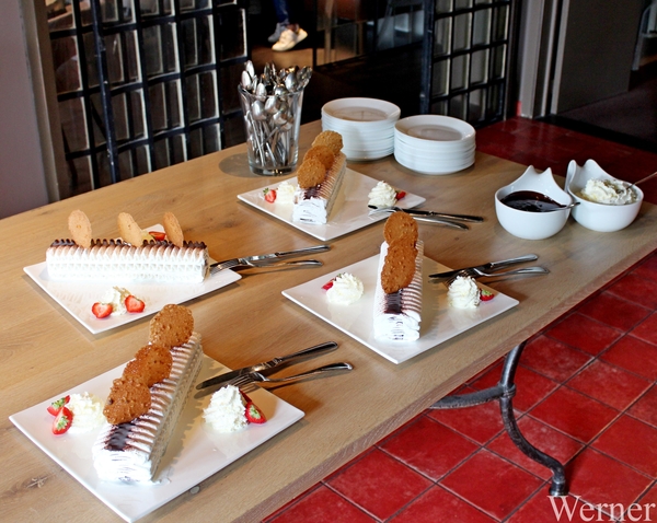 IMG_3911_2025-05-18-zo_Klokken-rit_vvk-apen_middageten_dessert=ij