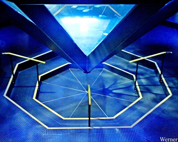 IMG_3768-12d_2025-09-18-do_vvk-Mech_2caps_Nausicaá_diamant-kamer