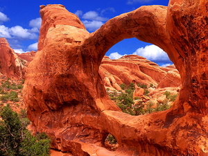arches-national-park-natuurlijke-boog-zomer-utah-achtergrond