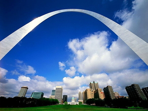 vs-boog-architectuur-wolken-achtergrond