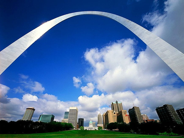 vs-boog-architectuur-wolken-achtergrond