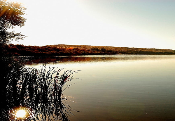 voor-dubbele-monitoren-natuur-reflectie-meer-achtergrond (1)