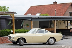 IMG_4012_2025-05-25_vvk-Beringen_Mei-rit_Volvo-P1800_geel_