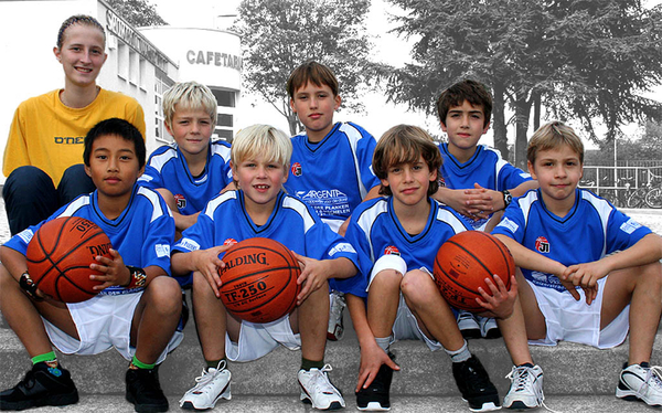 Kyle bij Pitzemburg basket...