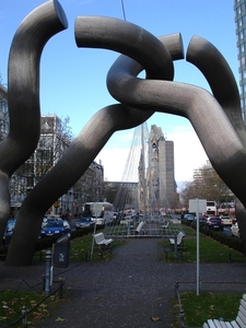 Doorkijk naar de Gadachtniskirche