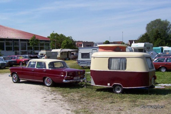 MB rood wit + caravan