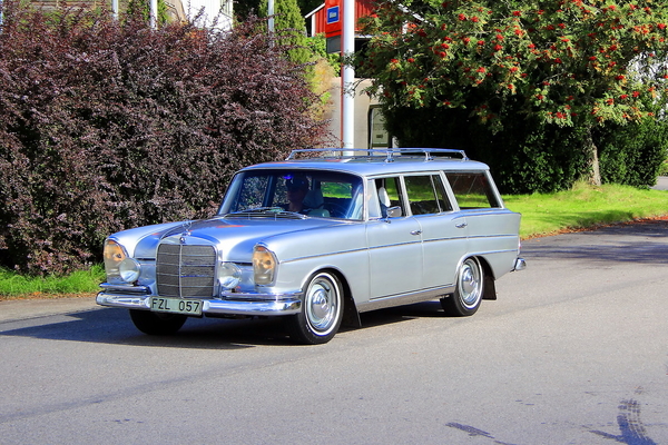 Mercedes Stationwagen