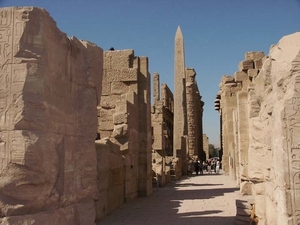 2a Karnak_Hatshepsut_obelisk 2