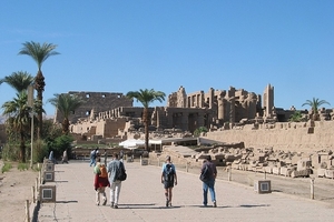 2a Karnak_tempel  _toegang site