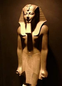 2a Luxor_museum_Tutmoses III