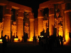 2a Luxor_tempel _lichtspel 3