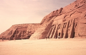 4_Abu Simbel _ de grote tempel van Ramses II en kleine van Nefert