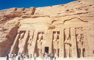 4_Abu Simbel_tempel van Nefertari_5