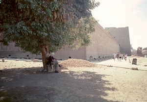 5_EDFU_Horus_tempel __achterkant