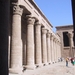 5_EDFU_Horus_tempel_zuilenrij binnenhof SS