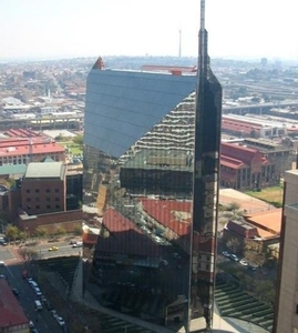 1a Johannesburg_diamond building