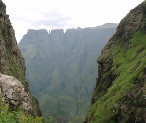 1b Drakensberg mountains 2