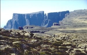 1b Het Drakensgebergte_oostelijk deel van het Amphitheater _dicht