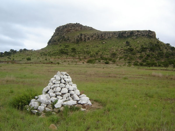 1c Anglo-boer oorlogen_Isandhlwana_massagraf