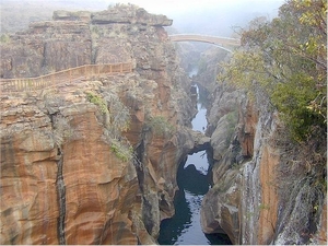 4 De Blyde River_canyon en rivier_bij Bourke's Luck Potholes