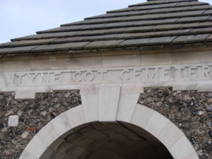 Tyne Cot - detail van de ingangspoort