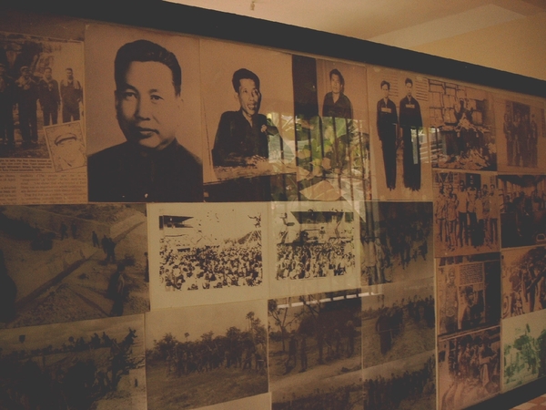 6PP TS SIMG1320 fotos Pol Pot en medestanders in gevang PP