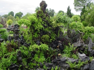 4HU I Hue Imperial-Citadel--Greenery