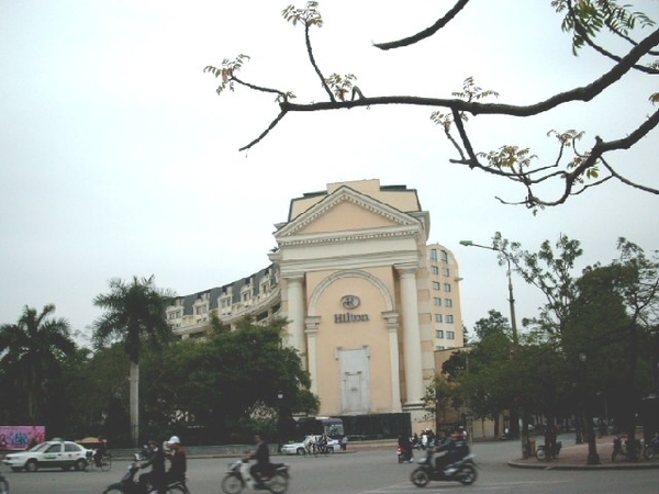 5HA SIMG1553 Hilton hotel Hanoi