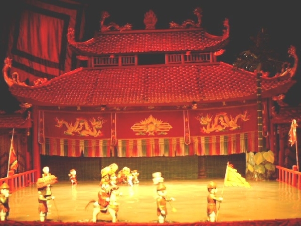 5HA SIMG1569 poppenoptocht Hanoi