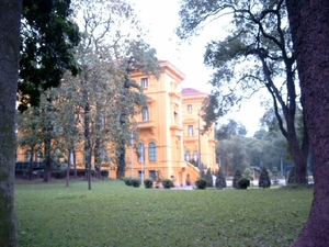 5HA SIMG1574 HCM park cultuurgebouw Hanoi