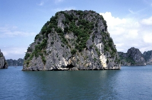 8HL I Halong Bay  rots2