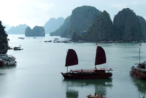 8HL I Halong Bay 2