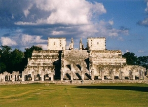 2a Chitzen Itza_tempel van de Krijgers