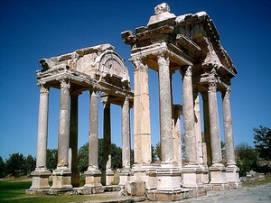 5c Aphrodisias tetrapylon bij de tempel van Afrodite