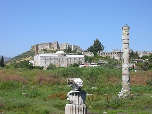 6 Efeze Artemis tempel met één opstaande zuil