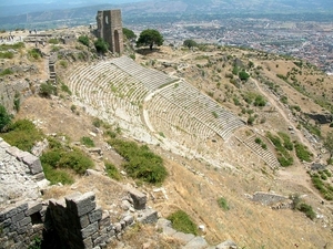 7 Pergamon  theater in drie delen