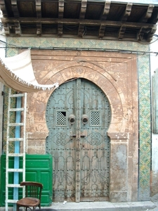 4a Tunis_medina, oude deur die herinnert aan het Joodse verleden 