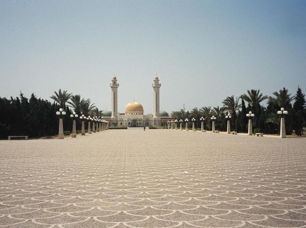 5d Monastir_mausoleum Bourguiba__voorzicht 2