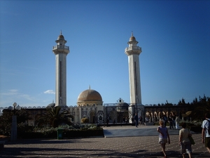 5d Monastir_mausoleum Bourguiba__voorzicht_IMAG0267