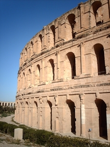 6a  El Djem_amfitheater_zijkant_IMAG0291