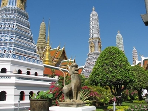 2_Bangkok_grpl_Chedis_met erachter de wat phra That