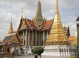 2_Bangkok_grpl_The royal Pantheon _Prasat Phra Dhepbidorn