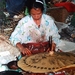 6_Chiang Mai_ambachten_paraplufabriek_papyrusrol beschilderen