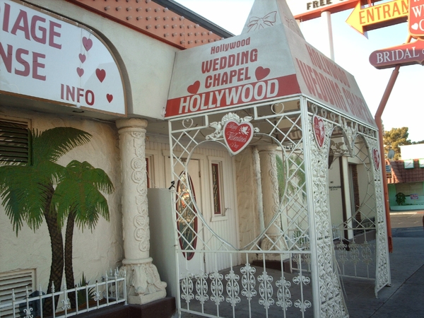 2 Las Vegas_de strip _weddingchapel_IMAG1094